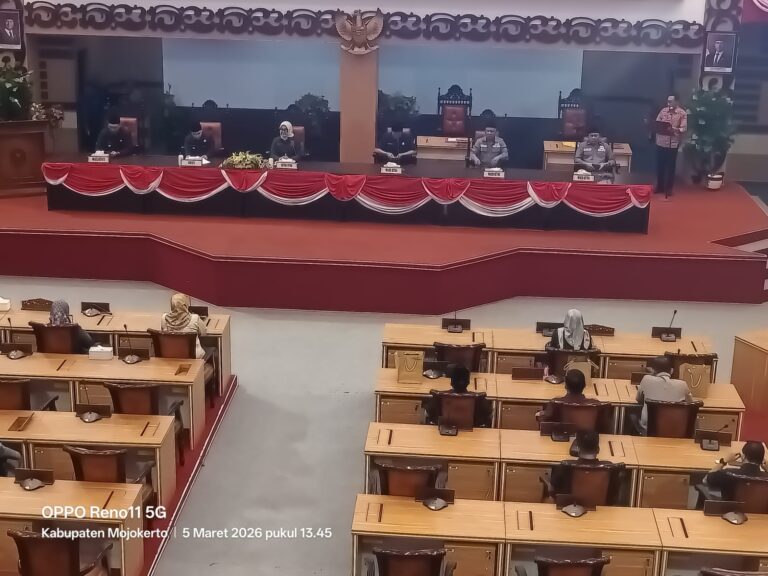 Paripurna DPRD Mojokerto Bahas Perubahan Propemperda 2026 dan LKPJ Bupati 2025