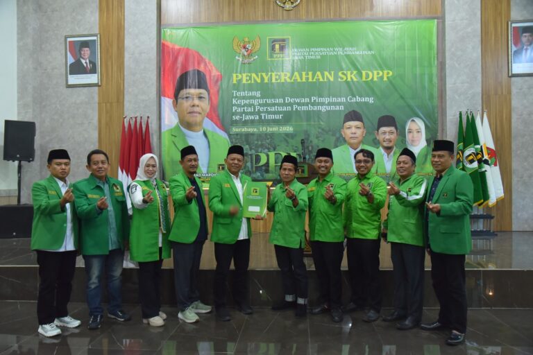 Terima SK Kepengurusan, Abu Rojad Nahkodai PPP Kabupaten Mojokerto