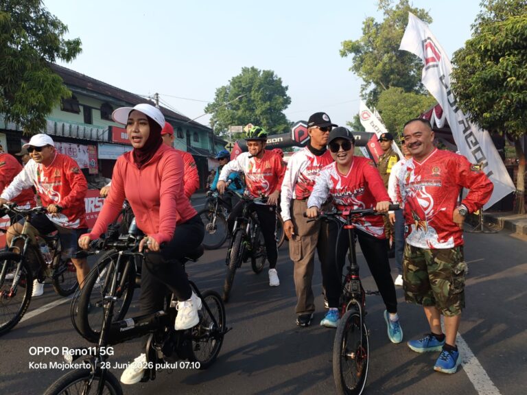 Ribuan Goweser Semarakkan Fun Adventure Bike DPRD Kota Mojokerto, Gaungkan Gaya Hidup Sehat dan Hemat Energi